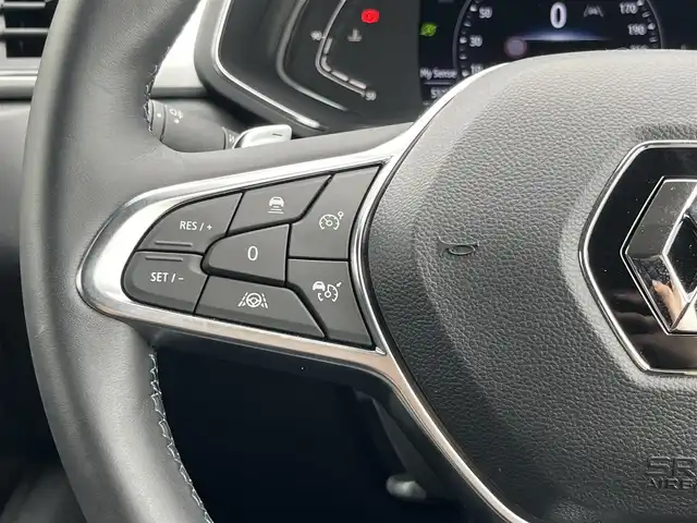 ルノー ルノー キャプチャー インテンス テックパック 静岡県 2022(令4)年 0.6万km パールⅡ レザーシート/ブラインドスポットアシスト/純正ディスプレイオーディオ/(Bluetooth/CarPlay)/衝突被害軽減システム/360°カメラ/アダプティブクルーズコントロール/レーンキープアシスト/パーキングアシスト/パワーシート /シートヒーター /スマートキー/ETC/ドライブレコーダー/フロアマット/純正18インチアルミホイール