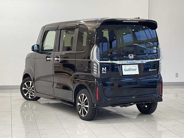 ホンダ Ｎ ＢＯＸ カスタム G L ホンダセンシング 新潟県 2018(平30)年 2.8万km クリスタルブラックパール 4WD/純正SDナビ(VXM-165VFi)/CD/DVD/フルセグテレビ/SDミュージックサーバー/バックカメラ/ETC/ドライブレコーダー/衝突被害軽減ブレーキ/レーンキープアシスト/レーダークルーズコントロール/ベンチシート/シートヒーター /ステアリングスイッチ/スマートキー/プッシュスタート/LEDヘッドライト/オートライト/フォグランプ/純正14インチアルミホイール