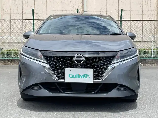 日産 ノート X 東京都 2021(令3)年 2.4万km ダークメタルグレー 純正ナビ/アラウンドビューモニター/インテリジェントルームミラー/エマージェンシーブレーキ/車線逸脱警報/ＥＴＣ/ドライブレコーダー/ワイヤレス充電器/スマートキー/ステアリングスイッチ