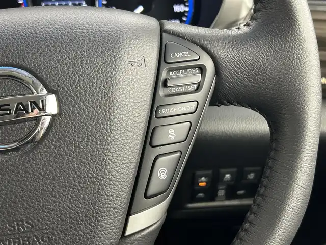 日産 エルグランド 350ハイウェイスター 道央・札幌 2019(令1)年 4.7万km ブリリアントホワイトパール ・ワンオーナー/・４WD/・メーカーナビ/　CD/DVD/SD/BT/フルセグ/・純正フリップダウンモニター/・アラウンドビューモニター/・前後ドライブレコーダー/・エマージェンシーブレーキ/・レーダークルーズコントロール/・レーンキープアシスト/・両側パワースライドドア/・パワーバックドア/・ハーフレザーシート/・左サイドステップ/・2列目オットマン/・LEDヘッドライト/・フォグライト/・オートライト/・プッシュスタート/・スマートキー/・純正フロアマット/・ドアバイザー