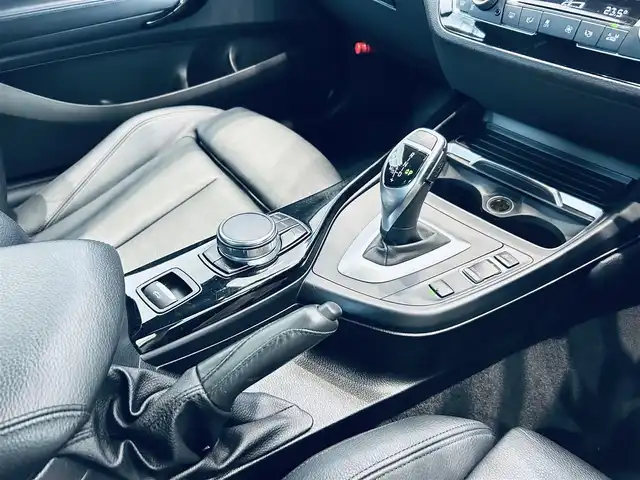 ＢＭＷ ２２０ｉ カブリオレ Mスポーツ 大阪府 2018(平30)年 3.2万km 白 ACC/黒革/パワーシート/シートヒーター/Dシートメモリ/純正ナビ/バックカメラ/インテリジェントセーフティ/純正18インチAW/LEDヘッドライト/クリアランスソナー/電動ソフトトップ