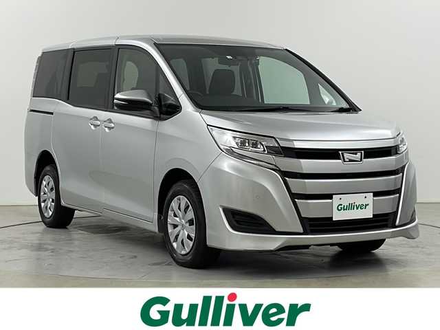 トヨタ ノア X 道央・札幌 2020(令2)年 1.3万km シルバーM ・４WD  / 寒冷地仕様/・トヨタセーフティセンス/・プリクラッシュセーフティ/・純正ナビ（NSCN-W68）/・Bluetooth/CD/SD/フルセグTV/・バックカメラ/・片側パワースライドドア/・LEDヘッドライト/オートライト/・オートマチックハイビーム/・クルーズコントロール/・レーンキープアシスト/・横滑り防止装置/・盗難防止装置/・ETC/・アイドリングストップ