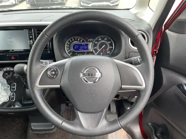 日産 デイズ ルークス ハイウェイスター Xターボ 滋賀県 2018(平30)年 3.8万km スパークリングレッド/ブラック 禁煙車/純正ナビ/（CD/DVD/フルセグTV/SD/BT/FM/AM）/エマージェンシーブレーキ/アラウンドビューモニター/ハイビームアシスト/踏み間違い衝突防止アシスト/ETC/片側パワースライドドア/ドライブレコーダー/アイドリングストップ/純正フロアマット/純正14インチAW