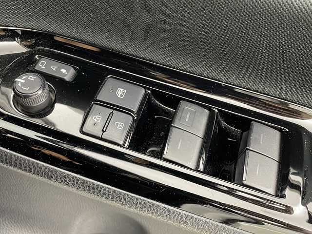 トヨタ ヴォクシー ZS 千葉県 2020(令2)年 4.3万km ホワイトパールクリスタルシャイン トヨタセーフティセンス/・プリクラッシュセーフティ/・レーンディパーチャーアラート/・クリアランスソナー/・先行車発進通知/純正9インチSDナビ/CD BT MSV フルセグ/バックカメラ/両側パワースライドドア/LEDオートライト/クルーズコントロール/純正16インチアルミホイール/革巻きステアリング/プッシュスタート/スマートキー/ビルトインETC