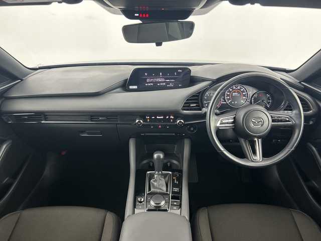 マツダ マツダ３ファストバック 15S ツーリング 愛知県 2020(令2)年 2.6万km ディープクリスタルブルーマイカ 禁煙車/純正10.25インチナビ/（フルセグTV/DVD/CD/USB/Bluetooth/HDMI)/全方位カメラ/i-ActiveSense/・衝突軽減ブレーキ/・レーンキープアシスト/・レーダークルーズコントロール/・オートマチックハイビーム/・ブラインドスポットモニター/・コーナーセンサー/ヘッドアップディスプレイ/ETC/アイドリングストップ/純正18インチアルミホイール/スマートキー/プッシュスタート/スペアキー1本/LEDヘッドライト/オートライト/純正フロアマット/横滑り防止装置/電動格納ミラー/電子パーキングブレーキ/オートホールド