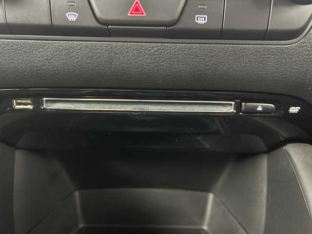 マツダ マツダ３ファストバック 15S ツーリング 愛知県 2020(令2)年 2.6万km ディープクリスタルブルーマイカ 禁煙車/純正10.25インチナビ/（フルセグTV/DVD/CD/USB/Bluetooth/HDMI)/全方位カメラ/i-ActiveSense/・衝突軽減ブレーキ/・レーンキープアシスト/・レーダークルーズコントロール/・オートマチックハイビーム/・ブラインドスポットモニター/・コーナーセンサー/ヘッドアップディスプレイ/ETC/アイドリングストップ/純正18インチアルミホイール/スマートキー/プッシュスタート/スペアキー1本/LEDヘッドライト/オートライト/純正フロアマット/横滑り防止装置/電動格納ミラー/電子パーキングブレーキ/オートホールド