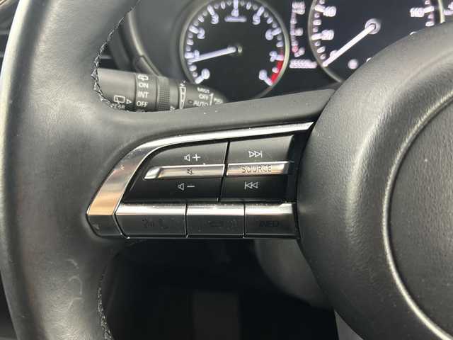 マツダ マツダ３ファストバック 15S ツーリング 愛知県 2020(令2)年 2.6万km ディープクリスタルブルーマイカ 禁煙車/純正10.25インチナビ/（フルセグTV/DVD/CD/USB/Bluetooth/HDMI)/全方位カメラ/i-ActiveSense/・衝突軽減ブレーキ/・レーンキープアシスト/・レーダークルーズコントロール/・オートマチックハイビーム/・ブラインドスポットモニター/・コーナーセンサー/ヘッドアップディスプレイ/ETC/アイドリングストップ/純正18インチアルミホイール/スマートキー/プッシュスタート/スペアキー1本/LEDヘッドライト/オートライト/純正フロアマット/横滑り防止装置/電動格納ミラー/電子パーキングブレーキ/オートホールド