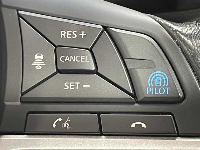 日産 エクストレイル 20Xi 大阪府 2019(平31)年 2.7万km ブリリアントホワイトパール ProPILOT 純正9incナビ(フルセグ/DVD再生/Bluetooth) 360カメラ ETC デジタルインナーミラー 革シート 電動リアゲート 衝突軽減 レーダーC BSM クリアランスソナー
