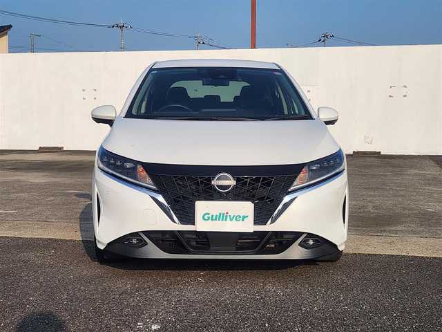 日産 ノート X FOUR 群馬県 2021(令3)年 5.2万km ピュアホワイトパール 〇ワンオーナー/〇純正ナビ/・フルセグTV/・Bluetooth/・Apple CarPlay/〇バックカメラ/〇アラウンドビューモニター/〇ドライブレコーダー/〇全方位運転支援システム/・インテリジェントエマージェンシーブレーキ/・踏み間違い衝突防止アシスト/・車両逸脱警報/○インテリジェントルームミラー/〇LEDヘッドランプ/〇オートライト/〇LEDフロントフォグランプ/〇社外16インチAW/〇オートエアコン/〇シートヒーター/〇USB電源ソケット（タイプC）/〇インテリジェントキー/プッシュパワースターター/〇禁煙車