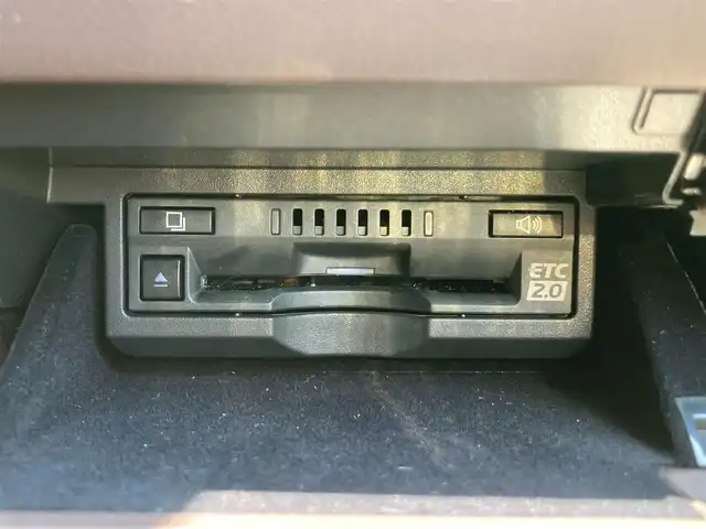 レクサス ＬＳ 500h Iパッケージ 静岡県 2018(平30)年 5万km ソニックアゲート ムーンルーフ/純正12.3型ナビ/　(Bluetooth/DVD/Blu-ray)/フルセグTV/パノラミックビューモニター/ビルトインETC2.0/レーダークルーズコントロール/クリアランスソナー/セーフティシステムプラスA/・プリクラッシュセーフティシステム/・レーンチェンジアシスト/・ドライバー異常時停車支援システム/・アダプティブハイビームシステム/・ロードサインアシスト/・先行車発進告知機能/・フロントクロストラフィックアラート/・レーントレーシングアシスト/LEDヘッドランプ/本革巻きステアリング/パドルシフト/本革シート/前席パワーシート/前席シートヒーター/ベンチレーション/プレミアムサウンドシステム/純正19インチアルミホイール/スマートエントリー/スタートシステム/禁煙車/カードキー有