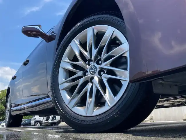 レクサス ＬＳ 500h Iパッケージ 静岡県 2018(平30)年 5万km ソニックアゲート ムーンルーフ/純正12.3型ナビ/　(Bluetooth/DVD/Blu-ray)/フルセグTV/パノラミックビューモニター/ビルトインETC2.0/レーダークルーズコントロール/クリアランスソナー/セーフティシステムプラスA/・プリクラッシュセーフティシステム/・レーンチェンジアシスト/・ドライバー異常時停車支援システム/・アダプティブハイビームシステム/・ロードサインアシスト/・先行車発進告知機能/・フロントクロストラフィックアラート/・レーントレーシングアシスト/LEDヘッドランプ/本革巻きステアリング/パドルシフト/本革シート/前席パワーシート/前席シートヒーター/ベンチレーション/プレミアムサウンドシステム/純正19インチアルミホイール/スマートエントリー/スタートシステム/禁煙車/カードキー有