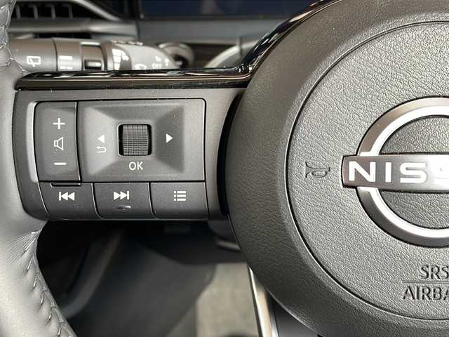 日産 セレナ e－4ORCE ハイウェイスターV 長野県 2025(令7)年 0.3万km パールⅡ ４WD/純正メーカーナビフルセグTV/フリップダウンモニター/両側パワースライドドア/３６０度セーフティアシスト/プロパイロットパーキング/インテリジェントアラウンドビューモニター/インテリジェントルームミラー/ETC２.０/ステアリングヒーター/保証書・取説/スペアキー