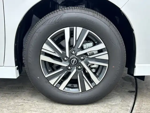 日産 セレナ e－パワー ハイウェイスター V 三重県 2025(令7)年 0.1千km プリズムホワイト 純正12.3インチナビ/フルセグ/HDMI/インテリジェントアラウンドビューモニター/インテリジェントルームミラー/ワイヤレス充電器/ETC2.0/ドライブレコーダー（前後セット）/プロパイロット/レーダークルーズコントロール/衝突軽減ブレーキ/レーンキープアシスト/ブラインドスポットモニター/コーナーセンサー/オートハイビーム/純正16インチAW/両側パワースライドドア/スマートキー２