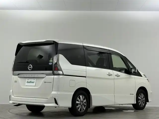 日産 セレナ e－パワー ハイウェイスター V 埼玉県 2018(平30)年 4.2万km ブリリアントホワイトパール 純９型ナビ　プロパイロット　フリップダウンモニター　全方位　温シート　液晶ミラー　両側電動　ETC　ドライブレコーダー　ハンドルヒーター　衝突被害軽減　レーダークルーズコントロール　コーナーセンサー