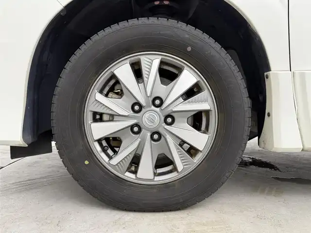 日産 セレナ e－パワー ハイウェイスター V 埼玉県 2018(平30)年 4.2万km ブリリアントホワイトパール 純９型ナビ　プロパイロット　フリップダウンモニター　全方位　温シート　液晶ミラー　両側電動　ETC　ドライブレコーダー　ハンドルヒーター　衝突被害軽減　レーダークルーズコントロール　コーナーセンサー