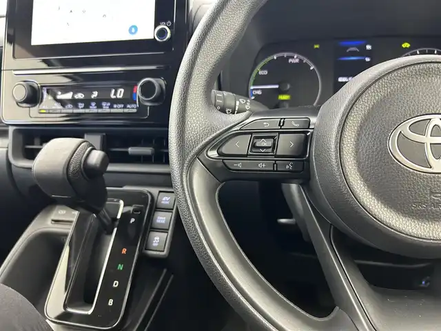 トヨタ シエンタ ハイブリッド G 千葉県 2025(令7)年 0.1千km グレイッシュブルー 安全装備（セーフティセンス）/・プリクラッシュセーフティ/・レーンディパーチャーアラート/・レーントレーシングアシスト/・レーダークルーズコントロール（停止保持機能無）/・オートマチックハイビーム/・ロードサインアシスト/・アダプティブドライビングアシスト/・発進遅れ告知機能/純正8インチディスプレイ/・AM/FMチューナー/・AppleCarPlay/AndroidAuto/・Bluetooth対応/・全方位カメラ/ブラインドスポットモニター/両側パワースライドドア/LEDヘッドライト/前後コーナーセンサー/ビルトインETC/スマートキー