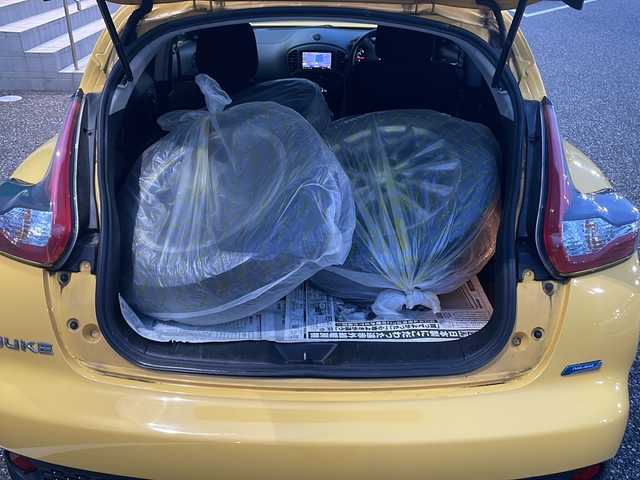 日産 ジューク 15RS 島根県 2015(平27)年 8.5万km サンライトイエロー 社外7インチメモリナビゲーション(AVIC-RZ03)/フルセグ CD DVD SD ラジオ/ETC/アイドリングストップ/電動格納ミラー/シートリフター/ヘッドライトレベライザー