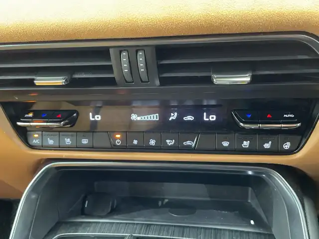 マツダ ＣＸ－６０ XD HV プレミアムスポーツ 栃木県 2022(令4)年 1.5万km ソウルレッドクリスタルM ディーゼル/ターボ/４WD/メモリーナビ/（Bluetooth/USB/フルセグTV）/ＢＯＳＥサウンド/全方位カメラ/衝突軽減ブレーキ/ETC/前後ドライブレコーダー/前後コーナーセンサー/ハーフレザーシート/メモリーパワーシート/シートヒーター/シートエアコン/オートライト/LEDヘッドライト/横滑り防止装置/フォグランプ/パドルシフト/プッシュスタート/スマートキー/電動格納ミラー/電動リヤゲート/純正アルミホイール/純正フロアマット