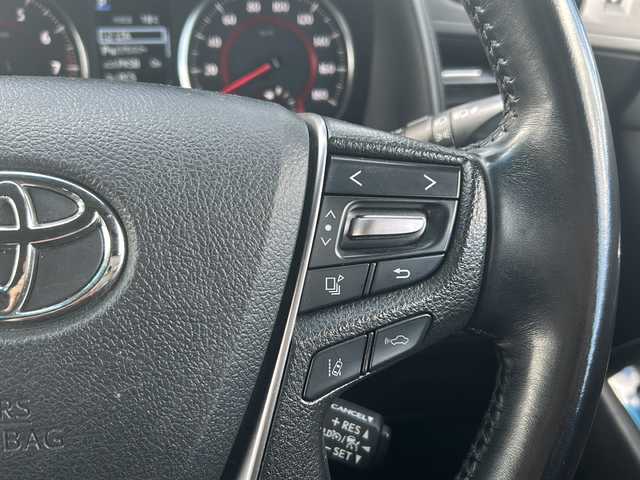 トヨタ アルファード S タイプゴールド 愛媛県 2020(令2)年 6万km ラグジュアリーホワイトパールクリスタルシャインガラスフレーク 純正10インチナビ/（Bluetooth/AM/FM/フルセグTV）/フリップダウンモニター/ワンオーナー/トヨタセーフティセンス/　‐衝突軽減ブレーキ/　‐レーンキープアシスト/　‐アダプティブクルーズコントロール/　‐ロードサインアシスト/　‐プリクラッシュセーフティ/ETC2.0/LEDヘッドライト/オートマチックハイビーム/バックカメラ/ドライブレコーダー/ローダウンサス/電動リアゲート/コーナーセンサー/スマートキー/純正18インチAW