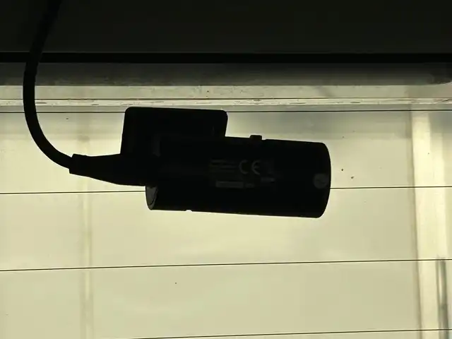 トヨタ アクア 沖縄県 2014(平26)年 6.8万km スーパーホワイトⅡ (株)IDOMが運営する【じしゃロンコザ店】の自社ローン専用車両になりますこちらは現金またはオートローンご利用時の価格です。自社ローンご希望の方は別途その旨お申付け下さい/純正ナビ　/フルセグＴＶ　/ＥＴＣ　/バックカメラ　/ドライブレコーダー前後　/Ｂｌｕｅｔｏｏｔｈ接続　/純正フロアマット　/オートライト　/ハロゲンヘッドランプ　/パワーステアリング　/プッシュスタート