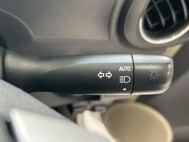 トヨタ アクア 沖縄県 2014(平26)年 6.8万km スーパーホワイトⅡ (株)IDOMが運営する【じしゃロンコザ店】の自社ローン専用車両になりますこちらは現金またはオートローンご利用時の価格です。自社ローンご希望の方は別途その旨お申付け下さい/純正ナビ　/フルセグＴＶ　/ＥＴＣ　/バックカメラ　/ドライブレコーダー前後　/Ｂｌｕｅｔｏｏｔｈ接続　/純正フロアマット　/オートライト　/ハロゲンヘッドランプ　/パワーステアリング　/プッシュスタート