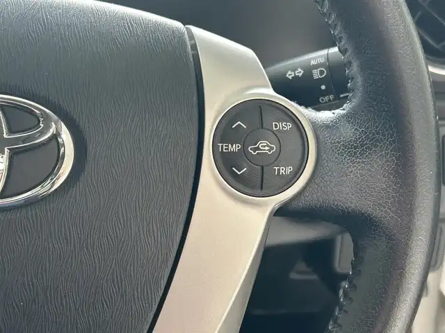 トヨタ アクア 沖縄県 2014(平26)年 6.8万km スーパーホワイトⅡ (株)IDOMが運営する【じしゃロンコザ店】の自社ローン専用車両になりますこちらは現金またはオートローンご利用時の価格です。自社ローンご希望の方は別途その旨お申付け下さい/純正ナビ　/フルセグＴＶ　/ＥＴＣ　/バックカメラ　/ドライブレコーダー前後　/Ｂｌｕｅｔｏｏｔｈ接続　/純正フロアマット　/オートライト　/ハロゲンヘッドランプ　/パワーステアリング　/プッシュスタート