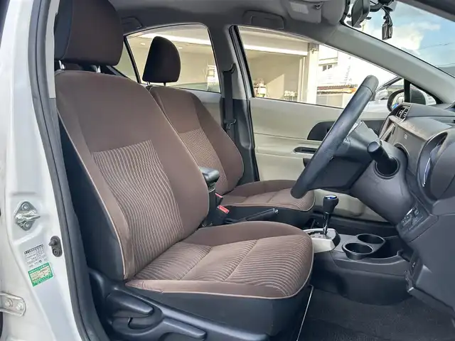 トヨタ アクア 沖縄県 2014(平26)年 6.8万km スーパーホワイトⅡ (株)IDOMが運営する【じしゃロンコザ店】の自社ローン専用車両になりますこちらは現金またはオートローンご利用時の価格です。自社ローンご希望の方は別途その旨お申付け下さい/純正ナビ　/フルセグＴＶ　/ＥＴＣ　/バックカメラ　/ドライブレコーダー前後　/Ｂｌｕｅｔｏｏｔｈ接続　/純正フロアマット　/オートライト　/ハロゲンヘッドランプ　/パワーステアリング　/プッシュスタート