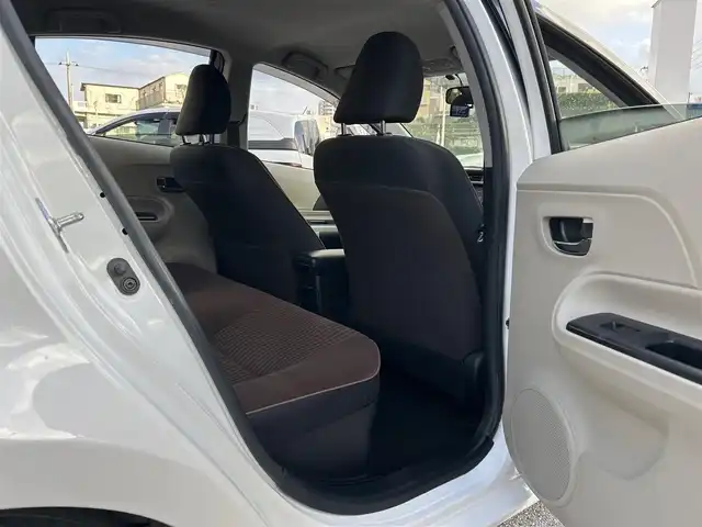 トヨタ アクア 沖縄県 2014(平26)年 6.8万km スーパーホワイトⅡ (株)IDOMが運営する【じしゃロンコザ店】の自社ローン専用車両になりますこちらは現金またはオートローンご利用時の価格です。自社ローンご希望の方は別途その旨お申付け下さい/純正ナビ　/フルセグＴＶ　/ＥＴＣ　/バックカメラ　/ドライブレコーダー前後　/Ｂｌｕｅｔｏｏｔｈ接続　/純正フロアマット　/オートライト　/ハロゲンヘッドランプ　/パワーステアリング　/プッシュスタート