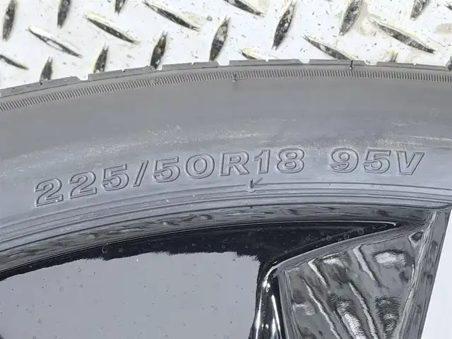 ホンダ ヴェゼル ハイブリッド e:HEV Z 大阪府 2025(令7)年 0.1千km プラチナホワイトパール 純正ナビ /シートヒーター /ホンダセンシング/レーダークルコン　/コーナーセンサー　/レーンアシスト　/ＬＥＤヘッドライト　/電動リアゲート　/プッシュスタート　/ブラインドスポットモニター　/オートライト/オートエアコン/電格ミラー　/ハンドルヒーター