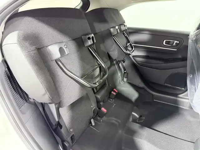 ホンダ ヴェゼル ハイブリッド e:HEV Z 大阪府 2025(令7)年 0.1千km プラチナホワイトパール 純正ナビ /シートヒーター /ホンダセンシング/レーダークルコン　/コーナーセンサー　/レーンアシスト　/ＬＥＤヘッドライト　/電動リアゲート　/プッシュスタート　/ブラインドスポットモニター　/オートライト/オートエアコン/電格ミラー　/ハンドルヒーター