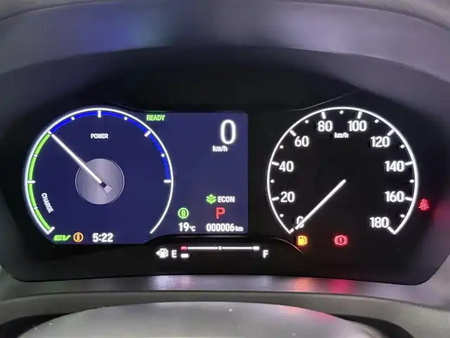 ホンダ ヴェゼル ハイブリッド e:HEV Z 大阪府 2025(令7)年 0.1千km プラチナホワイトパール 純正ナビ /シートヒーター /ホンダセンシング/レーダークルコン　/コーナーセンサー　/レーンアシスト　/ＬＥＤヘッドライト　/電動リアゲート　/プッシュスタート　/ブラインドスポットモニター　/オートライト/オートエアコン/電格ミラー　/ハンドルヒーター