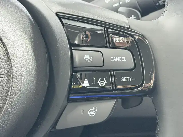 ホンダ ヴェゼル ハイブリッド e:HEV Z 大阪府 2025(令7)年 0.1千km プラチナホワイトパール 純正ナビ /シートヒーター /ホンダセンシング/レーダークルコン　/コーナーセンサー　/レーンアシスト　/ＬＥＤヘッドライト　/電動リアゲート　/プッシュスタート　/ブラインドスポットモニター　/オートライト/オートエアコン/電格ミラー　/ハンドルヒーター