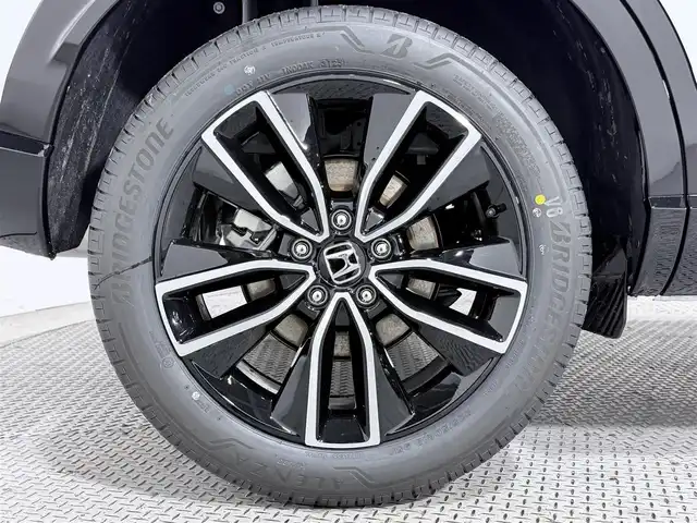 ホンダ ヴェゼル ハイブリッド e:HEV Z 大阪府 2025(令7)年 0.1千km プラチナホワイトパール 純正ナビ /シートヒーター /ホンダセンシング/レーダークルコン　/コーナーセンサー　/レーンアシスト　/ＬＥＤヘッドライト　/電動リアゲート　/プッシュスタート　/ブラインドスポットモニター　/オートライト/オートエアコン/電格ミラー　/ハンドルヒーター