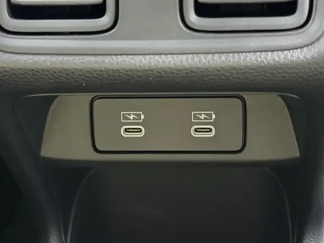 ホンダ ヴェゼル ハイブリッド e:HEV Z 大阪府 2025(令7)年 0.1千km プラチナホワイトパール 純正ナビ /シートヒーター /ホンダセンシング/レーダークルコン　/コーナーセンサー　/レーンアシスト　/ＬＥＤヘッドライト　/電動リアゲート　/プッシュスタート　/ブラインドスポットモニター　/オートライト/オートエアコン/電格ミラー　/ハンドルヒーター