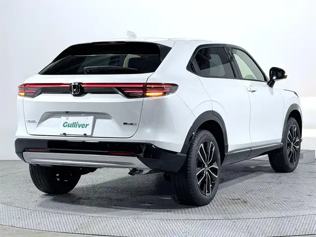 ホンダ ヴェゼル ハイブリッド e:HEV Z 大阪府 2025(令7)年 0.1千km プラチナホワイトパール 純正ナビ /シートヒーター /ホンダセンシング/レーダークルコン　/コーナーセンサー　/レーンアシスト　/ＬＥＤヘッドライト　/電動リアゲート　/プッシュスタート　/ブラインドスポットモニター　/オートライト/オートエアコン/電格ミラー　/ハンドルヒーター