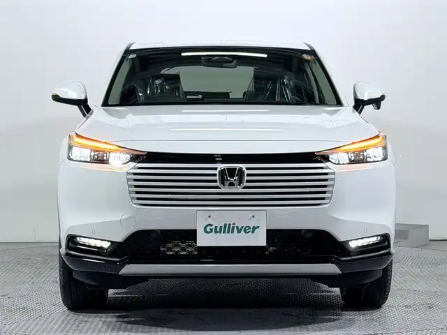 ホンダ ヴェゼル ハイブリッド e:HEV Z 大阪府 2025(令7)年 0.1千km プラチナホワイトパール 純正ナビ /シートヒーター /ホンダセンシング/レーダークルコン　/コーナーセンサー　/レーンアシスト　/ＬＥＤヘッドライト　/電動リアゲート　/プッシュスタート　/ブラインドスポットモニター　/オートライト/オートエアコン/電格ミラー　/ハンドルヒーター