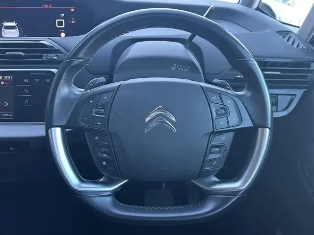 シトロエン グランドＣ４ピカソ シャイン ブルーHDi 埼玉県 2017(平29)年 5.8万km ベージュ ACC /Apple Car Play /バックカメラ レーンキープアシスト /インテリジェントハイビーム /ブラインドスポットモニター /パーキングセンサー /ドライブレコーダー /ETC /3列シート /純正17アルミホイール