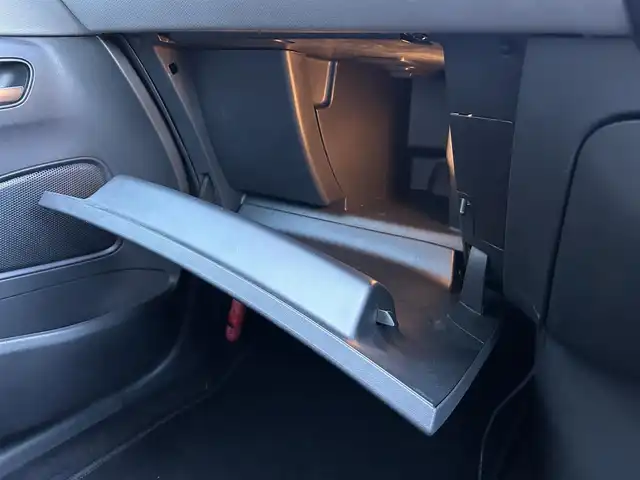 シトロエン グランドＣ４ピカソ シャイン ブルーHDi 埼玉県 2017(平29)年 5.8万km ベージュ ACC /Apple Car Play /バックカメラ レーンキープアシスト /インテリジェントハイビーム /ブラインドスポットモニター /パーキングセンサー /ドライブレコーダー /ETC /3列シート /純正17アルミホイール