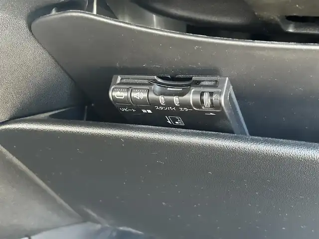 シトロエン グランドＣ４ピカソ シャイン ブルーHDi 埼玉県 2017(平29)年 5.8万km ベージュ ACC /Apple Car Play /バックカメラ レーンキープアシスト /インテリジェントハイビーム /ブラインドスポットモニター /パーキングセンサー /ドライブレコーダー /ETC /3列シート /純正17アルミホイール