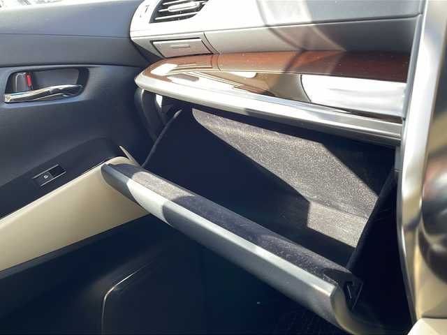 トヨタ アルファードハイブリット G 岩手県 2016(平28)年 2.9万km ブラック 9型ナビ バックC 電動リアゲート 両側電動スライドドア フルセグ DVD再生 メモリ付電動シート レーダークルーズコントロール AC100Vコンセント ビルドインETC オットマン 純正17インチAW オートLEDライト フォグ