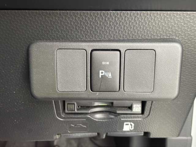 トヨタ ルーミー カスタムG－T 三重県 2021(令3)年 4.4万km パールホワイトⅢ 純正９インチナビ/フルセグTV/ｂｌｕｅｔｏｏｔｈ/ＣＤ，ＤＶＤ再生機能/バックカメラ/オートホールド/前席シートヒーター/両側電動スライドドア/衝突軽減ブレーキ/アイドリングストップ/コーナーセンサー/レーダークルーズコントロール/ステアリングスイッチ/エンジンプッシュスタート/社外前後ドライブレコーダー/スペアキー