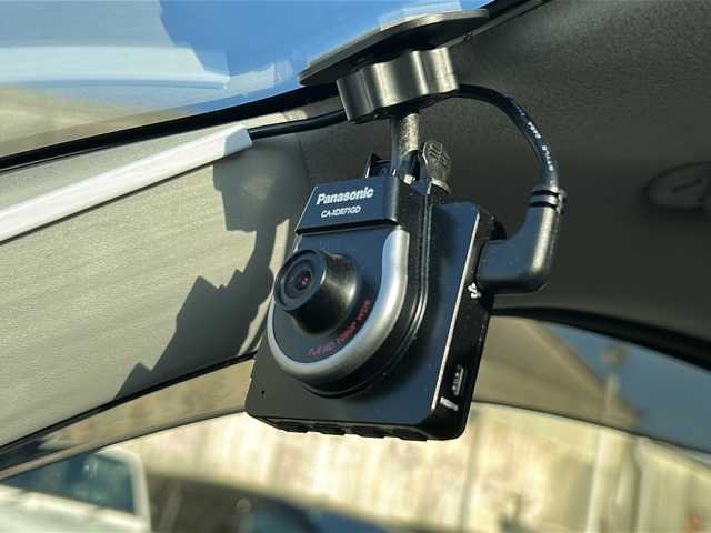 スズキ ワゴンＲ カスタムＺ HYBRID ZX 山口県 2022(令4)年 2.3万km ピュアホワイトP 前方ドライブレコーダー/禁煙車/スマートキー/プッシュスタート/ETC/社外メモリナビ/(DTV/BT/DVD/ラジオ)/全方位カメラ/ヘッドアップディスプレイ/クリアランスソナー/オートライト/オートエアコン/シートヒーター/純正フロアマット/純正アルミホイール/レーダークルーズコントロール/アイドリングストップ/衝突軽減ブレーキ/車線逸脱警報装置/ドアバイザー/保証書/取扱説明書/記録簿