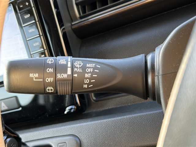 スズキ ワゴンＲ カスタムＺ HYBRID ZX 山口県 2022(令4)年 2.3万km ピュアホワイトP 前方ドライブレコーダー/禁煙車/スマートキー/プッシュスタート/ETC/社外メモリナビ/(DTV/BT/DVD/ラジオ)/全方位カメラ/ヘッドアップディスプレイ/クリアランスソナー/オートライト/オートエアコン/シートヒーター/純正フロアマット/純正アルミホイール/レーダークルーズコントロール/アイドリングストップ/衝突軽減ブレーキ/車線逸脱警報装置/ドアバイザー/保証書/取扱説明書/記録簿