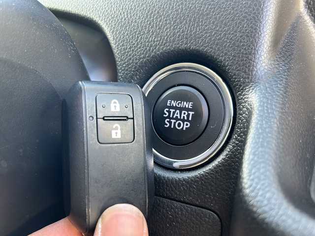 スズキ ワゴンＲ カスタムＺ HYBRID ZX 山口県 2022(令4)年 2.3万km ピュアホワイトP 前方ドライブレコーダー/禁煙車/スマートキー/プッシュスタート/ETC/社外メモリナビ/(DTV/BT/DVD/ラジオ)/全方位カメラ/ヘッドアップディスプレイ/クリアランスソナー/オートライト/オートエアコン/シートヒーター/純正フロアマット/純正アルミホイール/レーダークルーズコントロール/アイドリングストップ/衝突軽減ブレーキ/車線逸脱警報装置/ドアバイザー/保証書/取扱説明書/記録簿