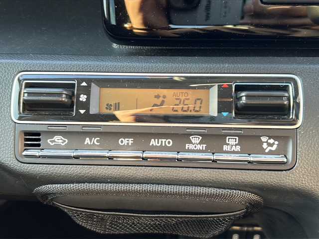 スズキ ワゴンＲ カスタムＺ HYBRID ZX 山口県 2022(令4)年 2.3万km ピュアホワイトP 前方ドライブレコーダー/禁煙車/スマートキー/プッシュスタート/ETC/社外メモリナビ/(DTV/BT/DVD/ラジオ)/全方位カメラ/ヘッドアップディスプレイ/クリアランスソナー/オートライト/オートエアコン/シートヒーター/純正フロアマット/純正アルミホイール/レーダークルーズコントロール/アイドリングストップ/衝突軽減ブレーキ/車線逸脱警報装置/ドアバイザー/保証書/取扱説明書/記録簿