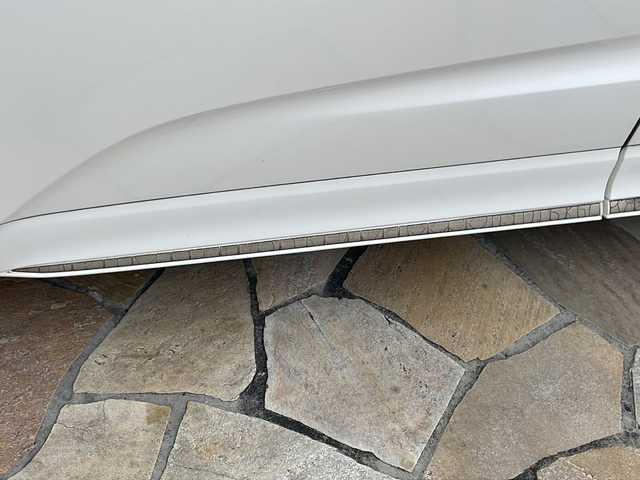 ホンダ オデッセイ アブソルート EX 静岡県 2014(平26)年 8.3万km ホワイトオーキッドパール 純正メモリナビ/・CD/・DVD/・フルセグＴＶ/・Bluetooth/・USB/・AM/・FM/主要装備/・両側パワスラ/・後席モニター/・衝突軽減/・レーンキープ/・クルコン/・BSM/・バックカメラ/・ETC/・ドラレコ/・TVキャンセラー/・ハーフレザーシート/・ヒーテッドドアミラー/・ステリモ/・LEDヘッドライト/・オートライト/・フォグランプ/・社外フロアマット/・社外アルミホイール