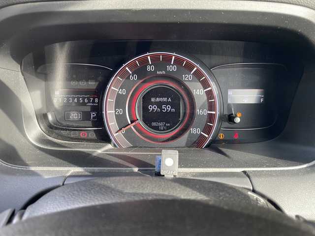 ホンダ オデッセイ アブソルート EX 静岡県 2014(平26)年 8.3万km ホワイトオーキッドパール 純正メモリナビ/・CD/・DVD/・フルセグＴＶ/・Bluetooth/・USB/・AM/・FM/主要装備/・両側パワスラ/・後席モニター/・衝突軽減/・レーンキープ/・クルコン/・BSM/・バックカメラ/・ETC/・ドラレコ/・TVキャンセラー/・ハーフレザーシート/・ヒーテッドドアミラー/・ステリモ/・LEDヘッドライト/・オートライト/・フォグランプ/・社外フロアマット/・社外アルミホイール