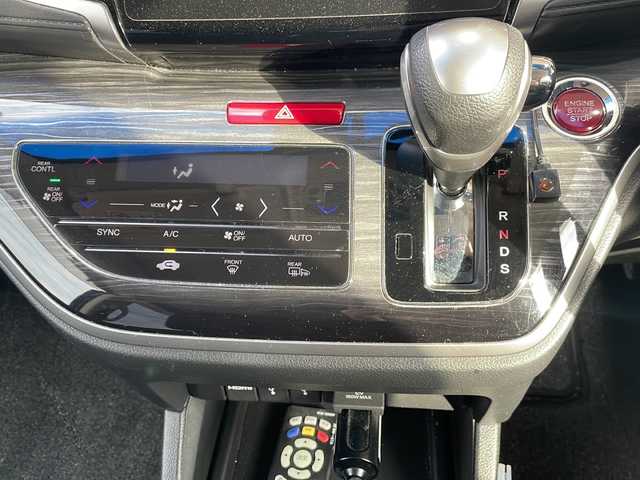 ホンダ オデッセイ アブソルート EX 静岡県 2014(平26)年 8.3万km ホワイトオーキッドパール 純正メモリナビ/・CD/・DVD/・フルセグＴＶ/・Bluetooth/・USB/・AM/・FM/主要装備/・両側パワスラ/・後席モニター/・衝突軽減/・レーンキープ/・クルコン/・BSM/・バックカメラ/・ETC/・ドラレコ/・TVキャンセラー/・ハーフレザーシート/・ヒーテッドドアミラー/・ステリモ/・LEDヘッドライト/・オートライト/・フォグランプ/・社外フロアマット/・社外アルミホイール