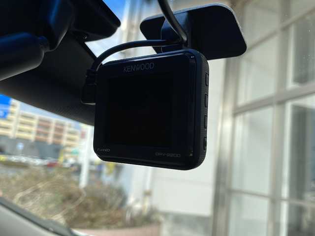 ホンダ オデッセイ アブソルート EX 静岡県 2014(平26)年 8.3万km ホワイトオーキッドパール 純正メモリナビ/・CD/・DVD/・フルセグＴＶ/・Bluetooth/・USB/・AM/・FM/主要装備/・両側パワスラ/・後席モニター/・衝突軽減/・レーンキープ/・クルコン/・BSM/・バックカメラ/・ETC/・ドラレコ/・TVキャンセラー/・ハーフレザーシート/・ヒーテッドドアミラー/・ステリモ/・LEDヘッドライト/・オートライト/・フォグランプ/・社外フロアマット/・社外アルミホイール