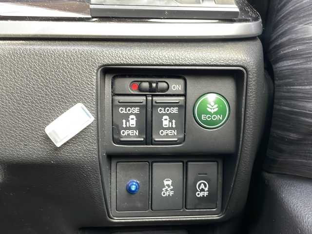 ホンダ オデッセイ アブソルート EX 静岡県 2014(平26)年 8.3万km ホワイトオーキッドパール 純正メモリナビ/・CD/・DVD/・フルセグＴＶ/・Bluetooth/・USB/・AM/・FM/主要装備/・両側パワスラ/・後席モニター/・衝突軽減/・レーンキープ/・クルコン/・BSM/・バックカメラ/・ETC/・ドラレコ/・TVキャンセラー/・ハーフレザーシート/・ヒーテッドドアミラー/・ステリモ/・LEDヘッドライト/・オートライト/・フォグランプ/・社外フロアマット/・社外アルミホイール